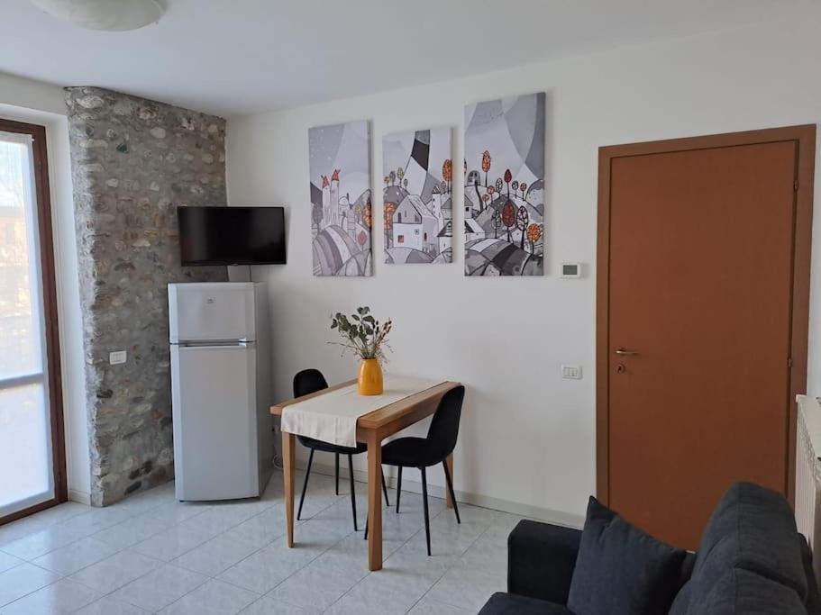 Appartamento Anna Lungo Fiume - Lago Maggiore เซสโต คาเลนดิ ภายนอก รูปภาพ